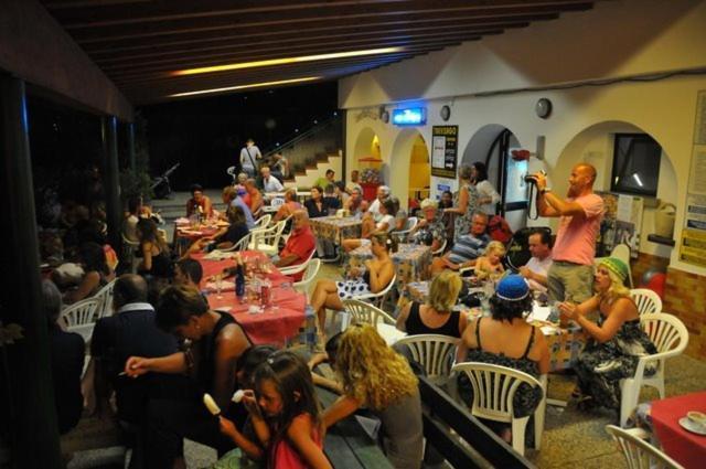 Campeggio Trevisago Iris Park モニーガ・デル・ガルダ エクステリア 写真